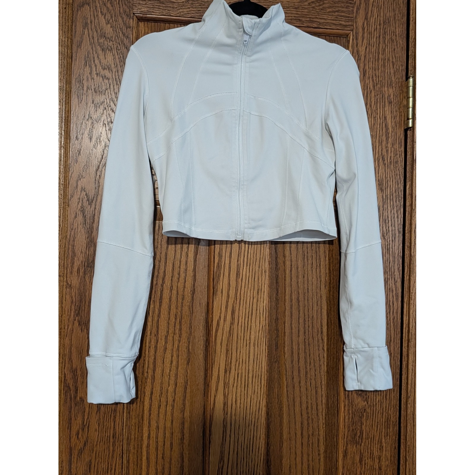 Lululemon Athletica Light Gray Cropped Sweatshirt
